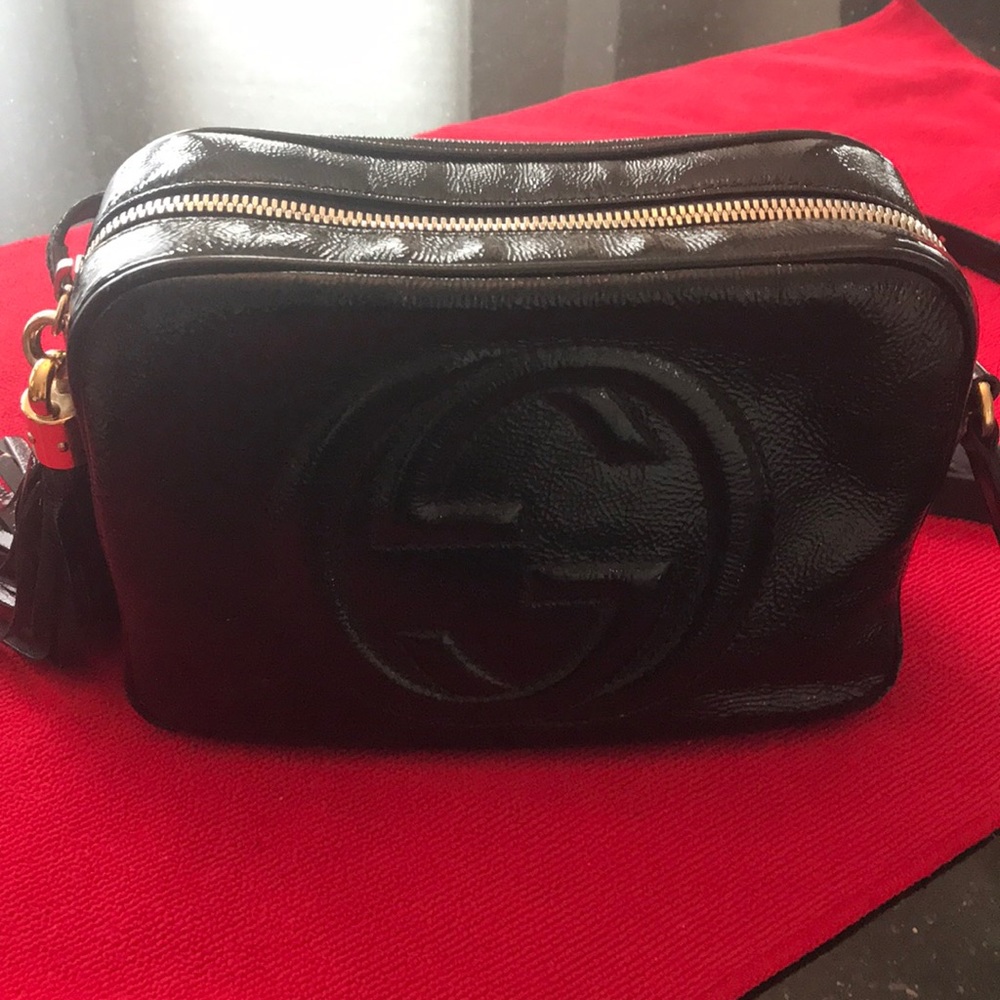 Great condition Gucci soho patent black crossbody